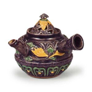 Mokubei: teapot in the style of kōchi ware with floral scroll design