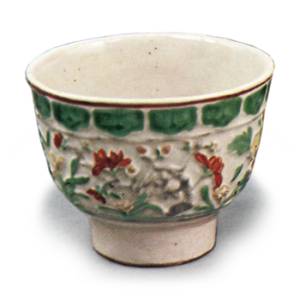 Mokubei: set of teacups with flower and bird design, enamelled ware