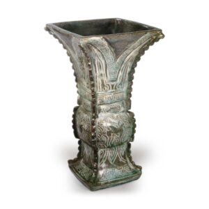 Ninnami: flower vase in the shape of bronze Tsun, celadon