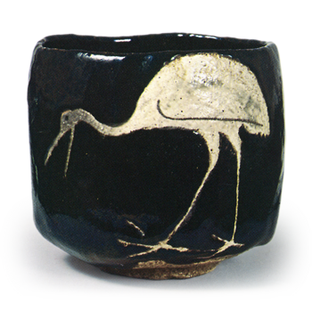 Ninnami: tea bowl with standing crane design, Black glaze