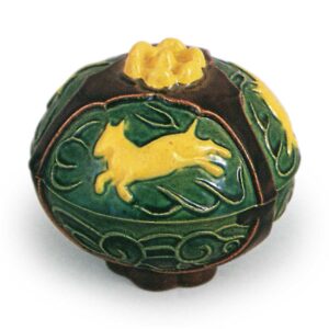 Hozen: incense caddy in the style of kōchi ware with pomegranate design