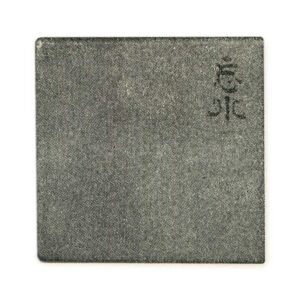 Inner box: White paulownia wood