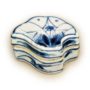 Blue and white porcelain Gingko