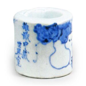 Underglaze Blue Gourd-Patterned Lid Rest