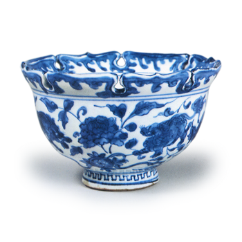 Underglaze-Blue Lion and Peony Design Bowl with Snowflake Rim