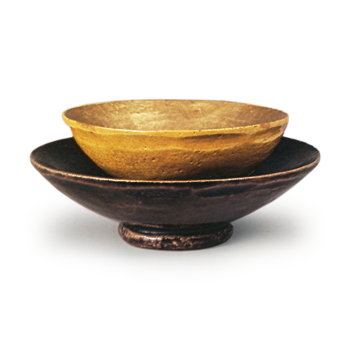 Yellow-Glazed Gold-Decorated and Purple-Glazed Silver-Decorated Stacked Cups (Yellow Glaze)