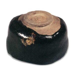 Black-stamped tea bowl, inscribed “Irifune,” by Kei'nyu