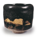 Black-stamped Tsutsubaki-style tea bowl, inscribed “Seizan,” by Kōnyū