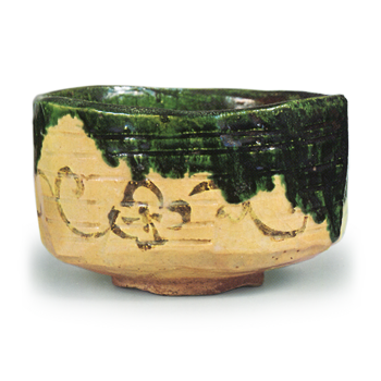 Tannyü: tea bowl in the style of Oribe ware, known as "Shikai-nami"