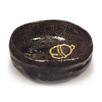 Keinyū: shallow tea bowl with bell design, Black Raku