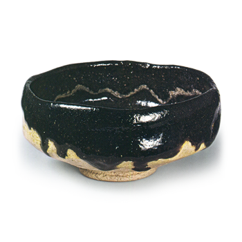 Könyū: shallow tea bowl, Black Raku
