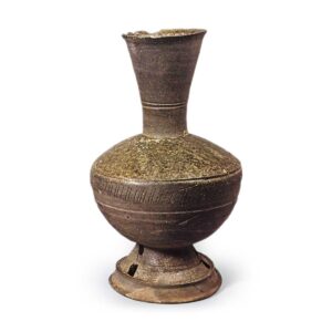 須恵器 台付長頸瓶