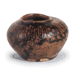 瀬戸铁釉花卉纹容器