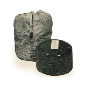 制作者：挽家，黑漆，贴纸，题跋
制作者的茶盖：大牡丹纯子