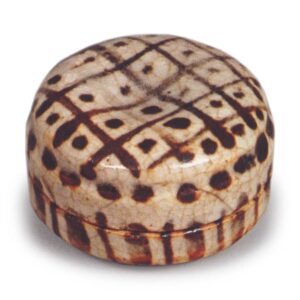 志野菱形纹香合