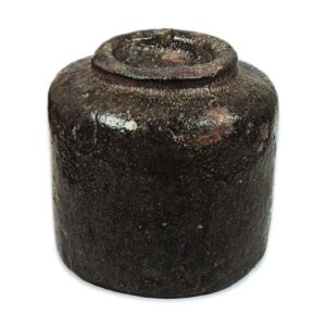 黑筒茶碗 铭苔志水