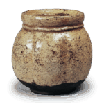 白釉阿古陀形香炉