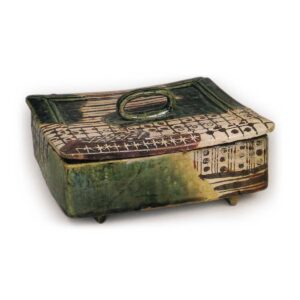 织部片轮车纹四方盖物