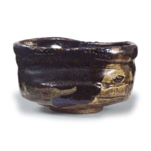 织部黑沓茶碗
