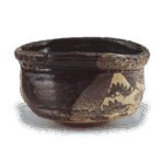 黑织部松纹沓茶碗 铭羽衣