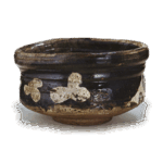 黑织部三叶纹香茶碗