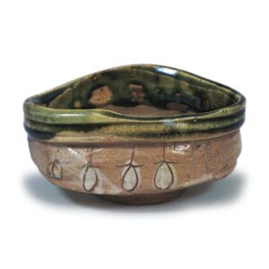 织部沓茶碗