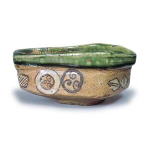 织部丸文沓茶碗