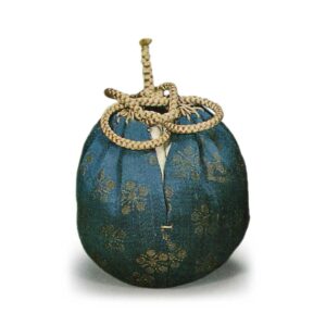 铁色地梅鉢唐草纹纯子