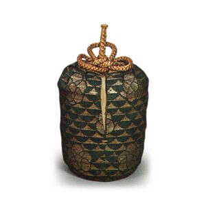 浓萦黄地纹鳞形梅鉢金入