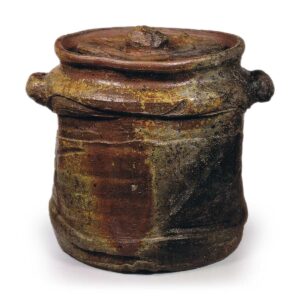 备前矢筈口耳付 水指