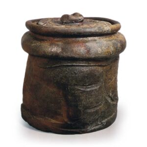 备前矢筈口水指