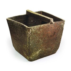 备前钓瓶形水指