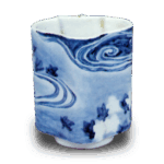 蓝釉古锅岛枫叶流水纹猪口