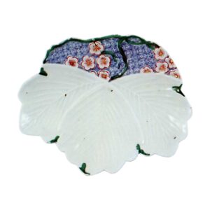 色锅岛彩绘蔦梅花纹盘