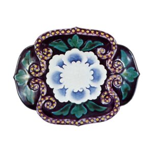 色锅岛彩绘唐花纹盘