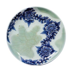 锅岛青瓷染付唐花衔接纹盘