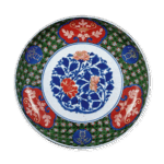 色绘牡丹唐草纹盘