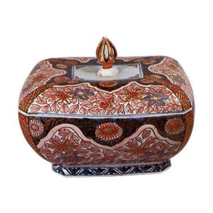 色绘菊铁线莲纹四方盖物