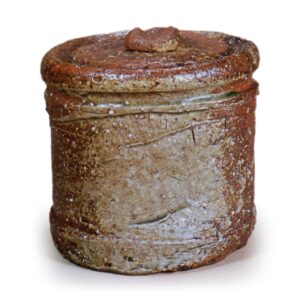 信乐矢筈口水指 铭三夕