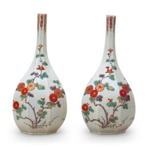 色绘菊纹面取瓶