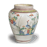 色绘菊孔雀纹壶