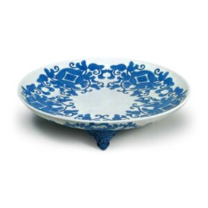 锅岛青花七宝唐草纹三足盘