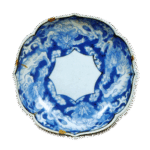 锅岛青花龙纹盘