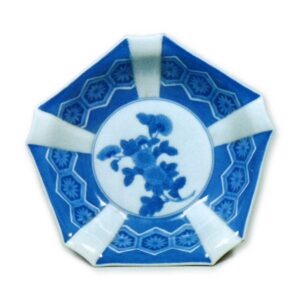 锅岛青花菊纹盘