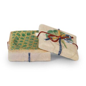 仁清色绘玄猪香合