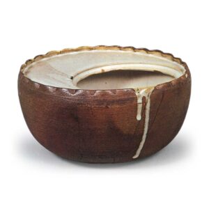 仁清白釉轮花水指