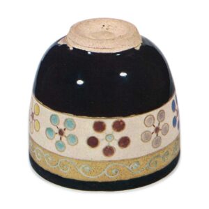 仁清色绘梅鉢纹茶碗