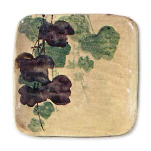 乾山色绘蔦纹角皿