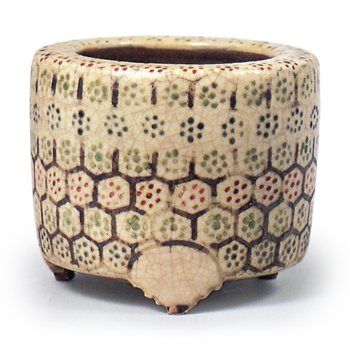 色绘龟甲纹香炉