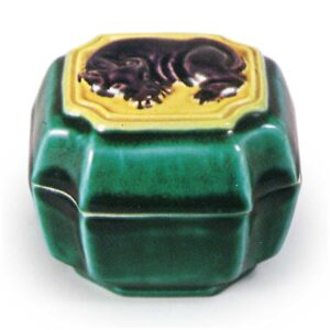 交趾仿台牛香合